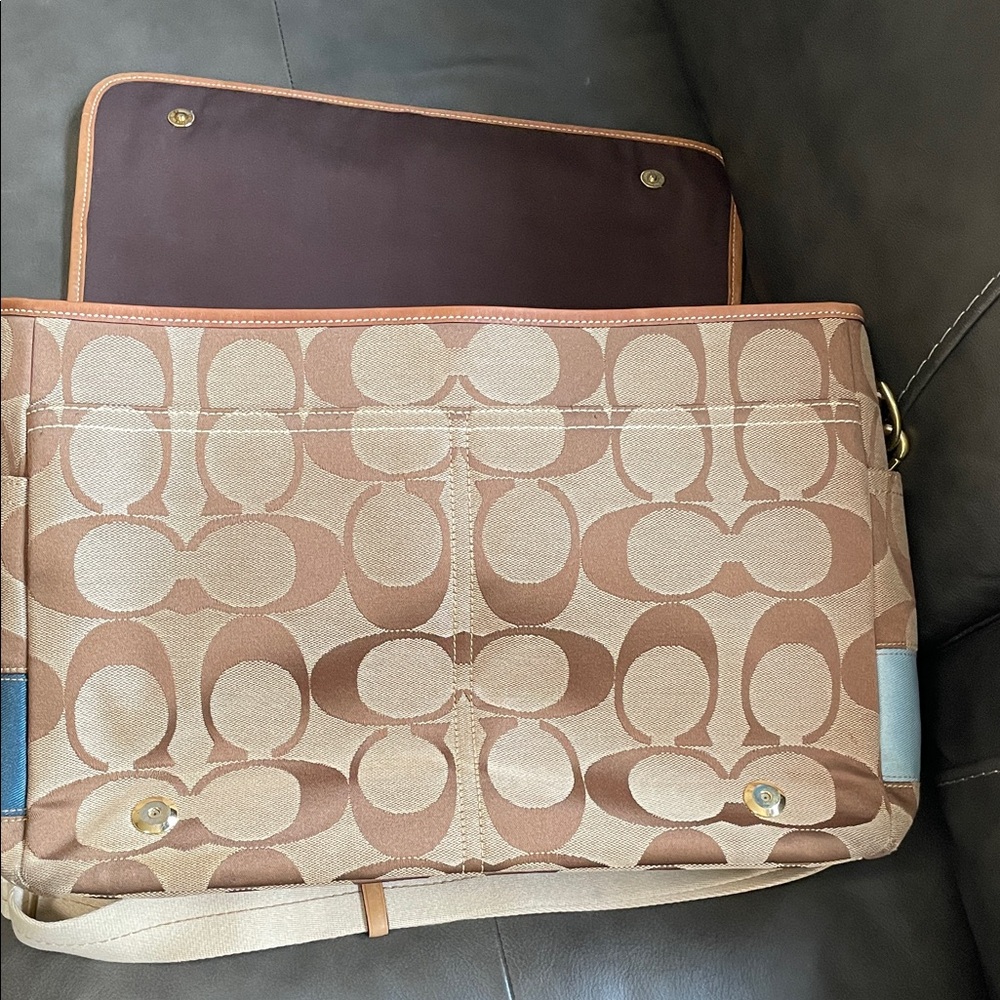 Coach Signature Messenger Bag with Colorful Accents - Picture 5 of 16